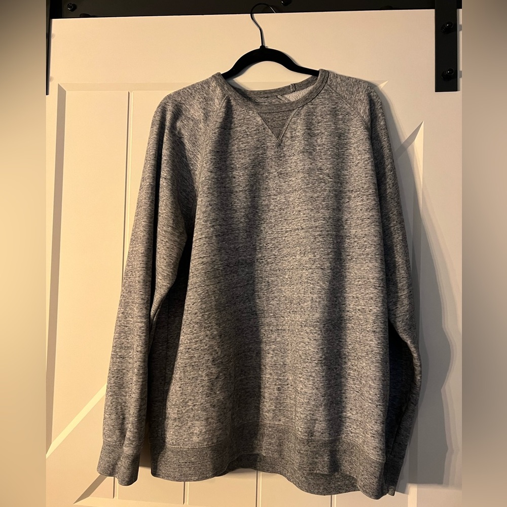 Old Navy XL gray sweatshirt